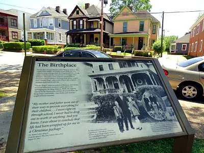 Martin Luther King, Jr. National Historic Site, a museum in Atlanta, United States