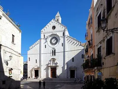 Cattedrale di San Sabino (Bari Cathedral), a cathedral in Bari, Italy