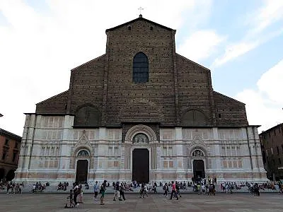 Basilica di San Petronio (Basilica of Saint Petronius), a basilica in Bologna, Italy