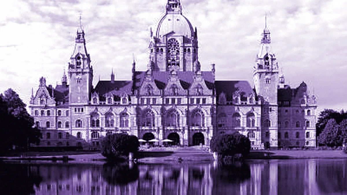 Hanover, Germany — panoramic view of the New City Hall