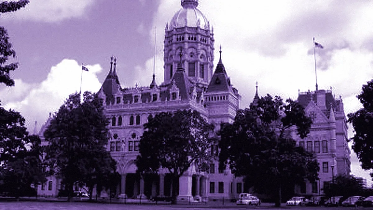 Hartford, United States — panoramic view of Connecticut State Capitol