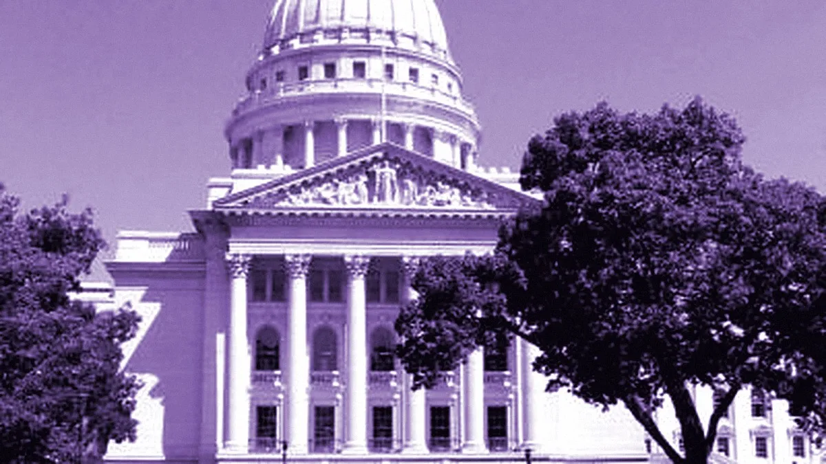 Madison, Wisconsin, United States — panoramic view of Wisconsin State Capitol