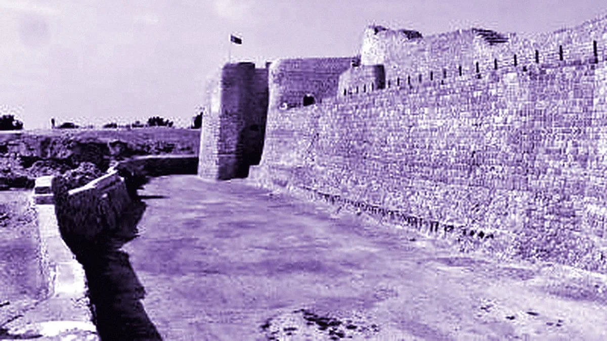 Manama, Bahrain — panoramic view of Qal'at al-Bahrain
