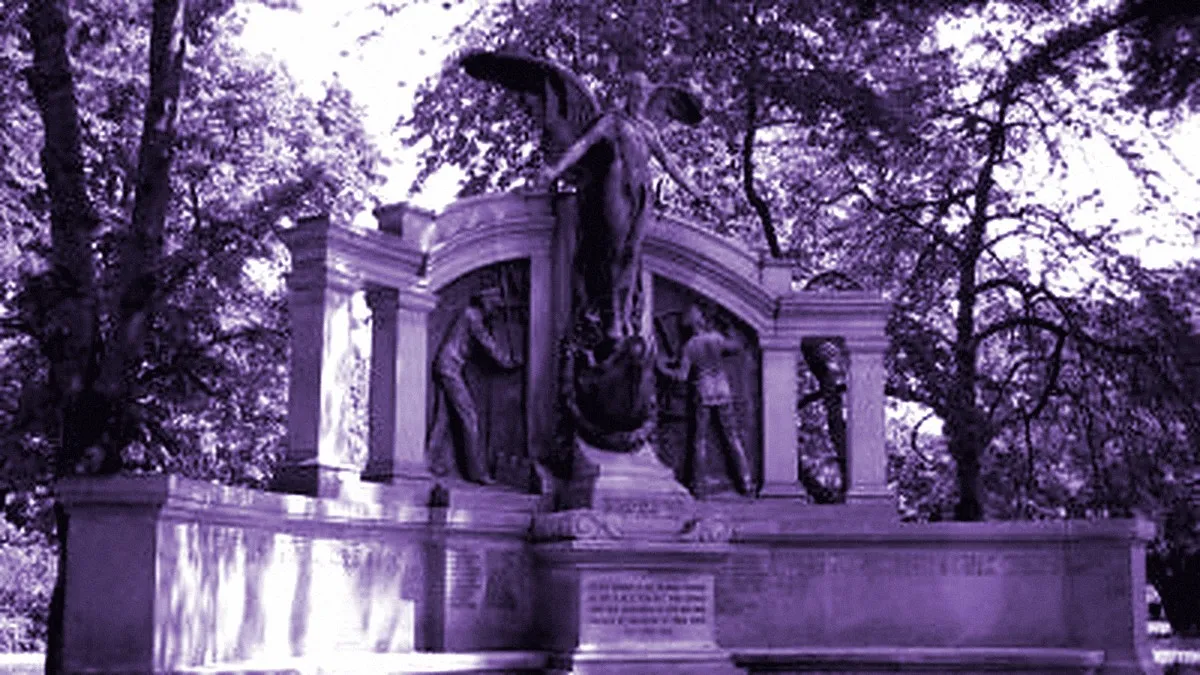 Southampton, United Kingdom — panoramic view of Titanic Engineers' Memorial