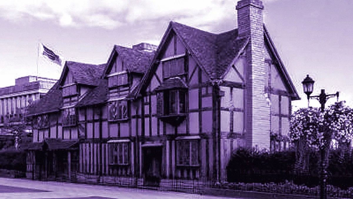 Stratford-upon-Avon, United Kingdom — panoramic view of Shakespeare's Birthplace