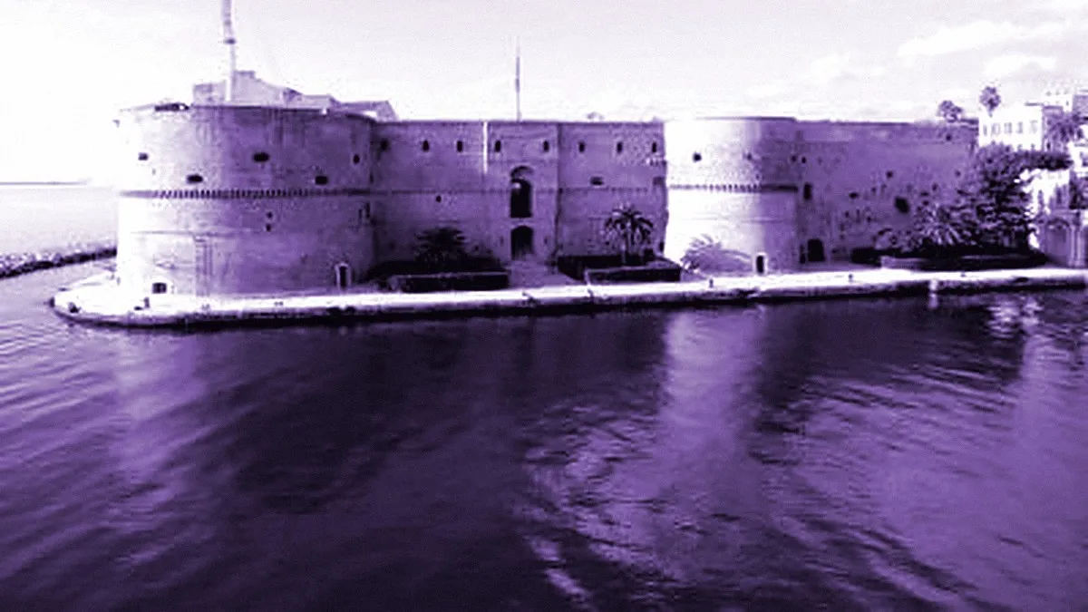 Taranto, Italy — panoramic view of Aragonese Castle
